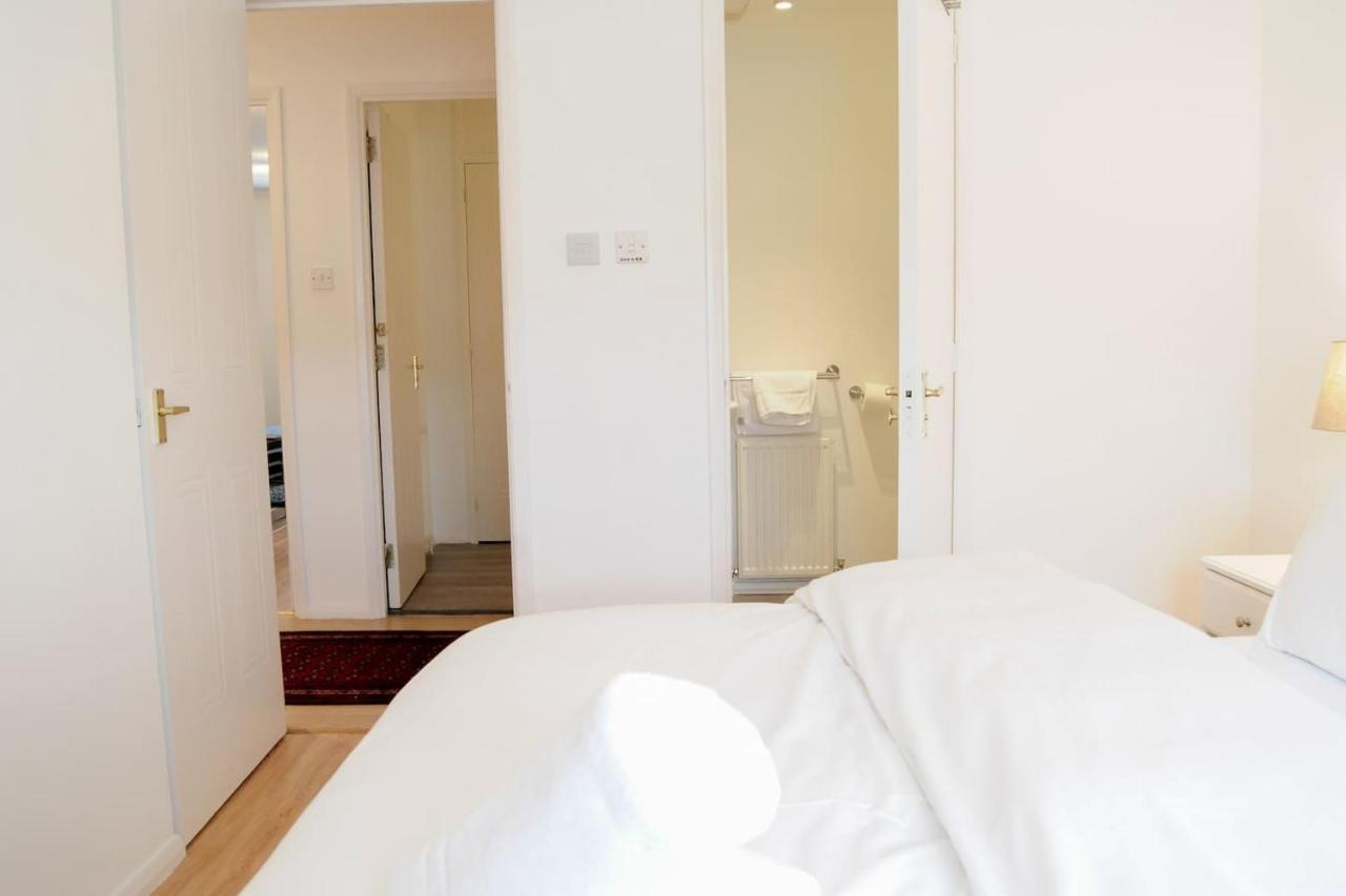 Peaceful And Quiet Apartment In A Bustling City Edinburgh Bagian luar foto