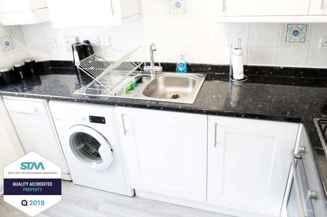 Peaceful And Quiet Apartment In A Bustling City Edinburgh Bagian luar foto