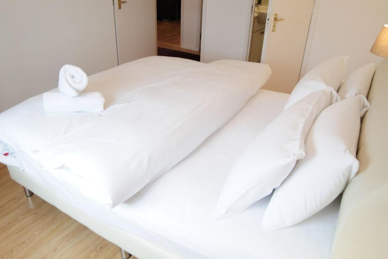Peaceful And Quiet Apartment In A Bustling City Edinburgh Bagian luar foto
