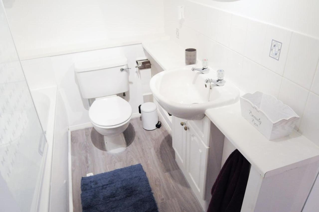 Peaceful And Quiet Apartment In A Bustling City Edinburgh Bagian luar foto